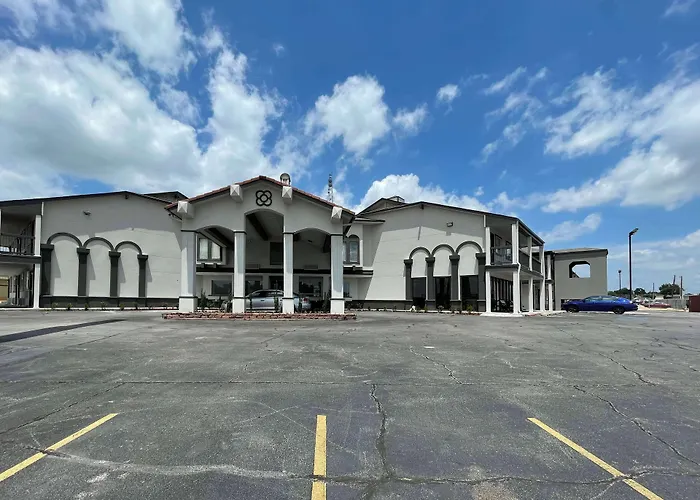 6 Ok Hotel