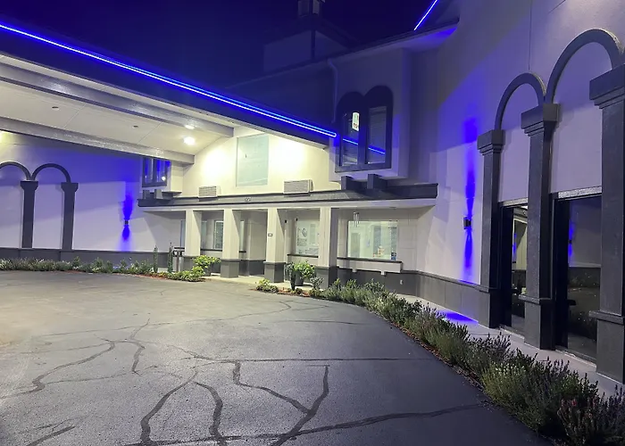 Hotel 6 Ok 2*