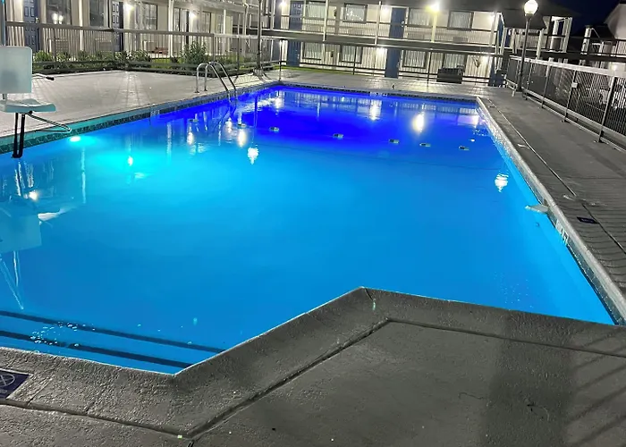 6 Ok Hotel